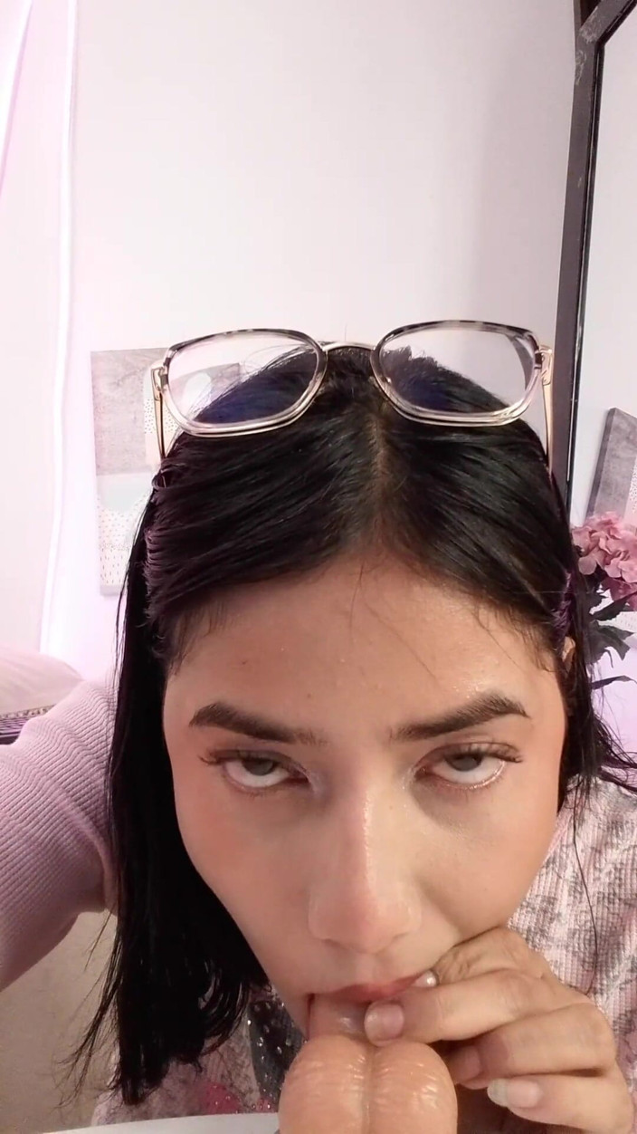 Yvettewill: I Suck Your Penis and I Am a Latina Who...