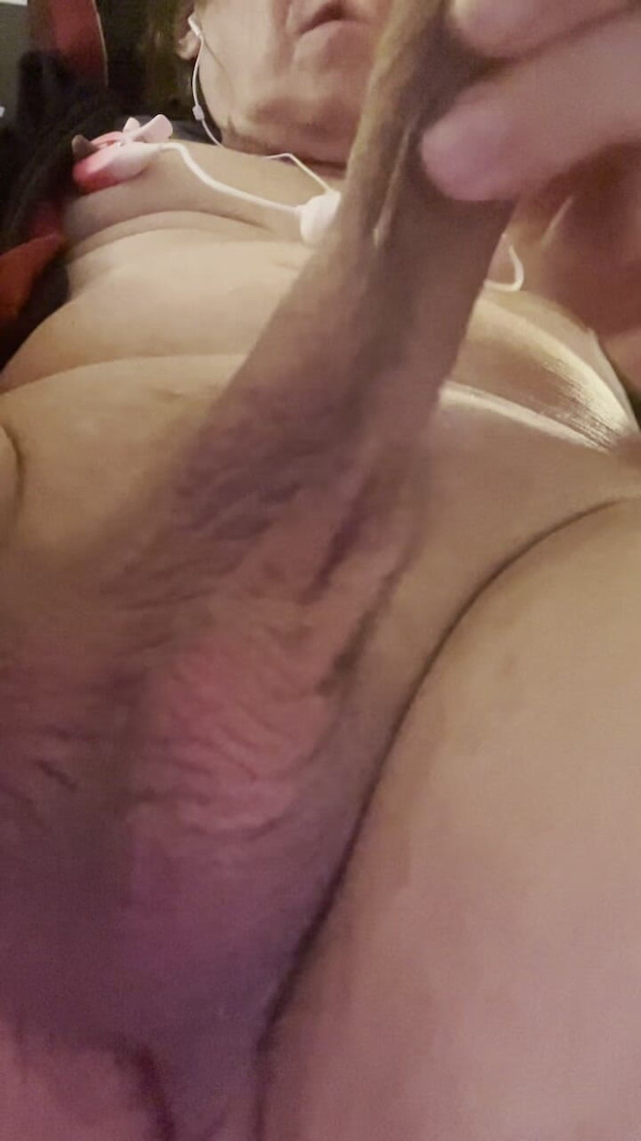 Mitchie: Terangsang Masturbasi - Cumshot Panas