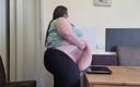 SSBBW Lady Brads: Belly weigh in side on