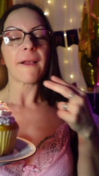 Candlelight & Cupcake Cravings