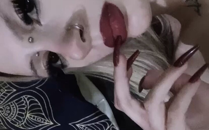 Vae Velvet: 장난꾸러기 날씬한 금발과 그녀의 사적인 시간