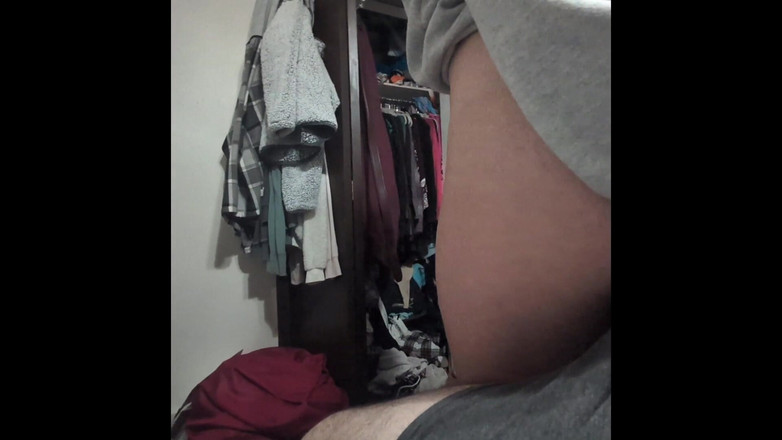 Mimiandevan: Rakan sebilik berambut merah melantun pantatnya pada zakar saya