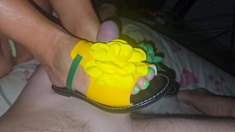 Anna Fire: Macocha w jasnych klapkach w łóżku z pasierbem