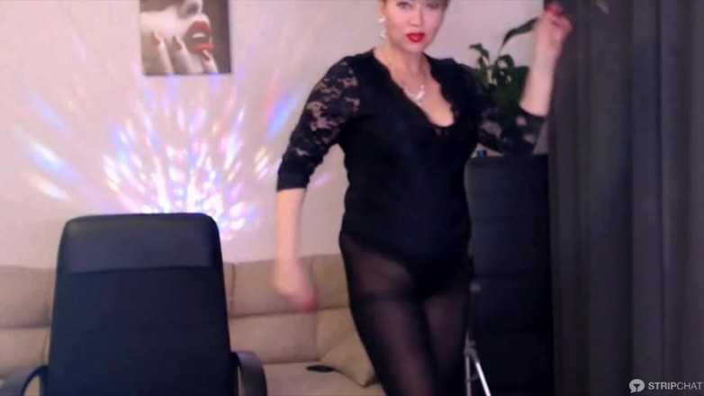 AimeeParadise: Hot MILF bitch AimeeParadise: the last privates of this summer...