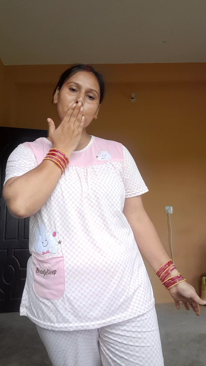 Puja555: Desi in der Küche