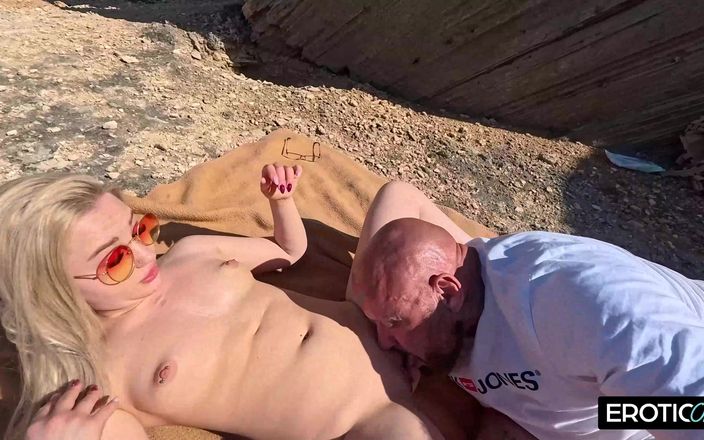 German bitch hunter: Oung la studentessa tedesca brama il suo amante più anziano...