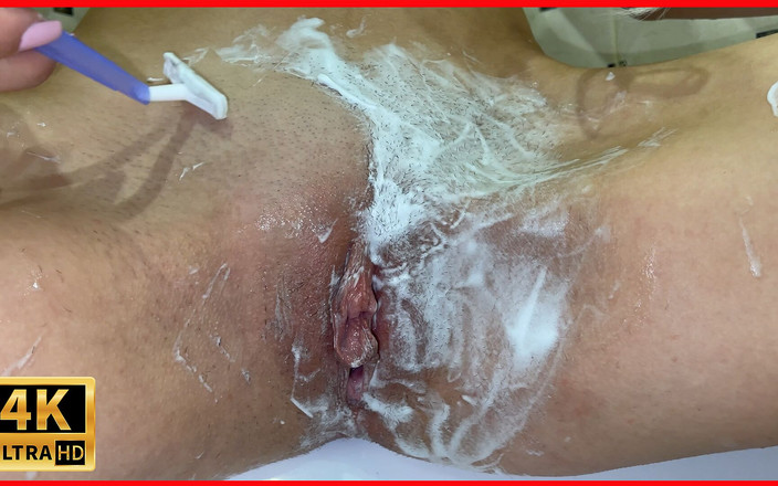 Erect Dick: 剃毛無精ひげを生やしたマンコ接写!ナチュラルなおっぱいのキュートなブロンド!主観!