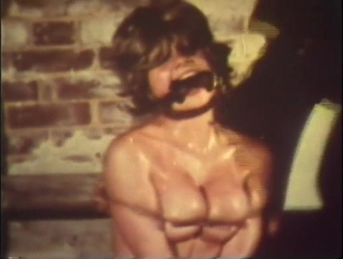 Vintage Usa: A rare crazy vintage BDSM scene!