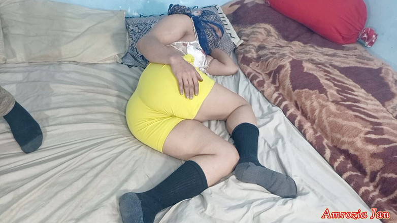 Netu: Ce couple desi adore se masturber et se doigter avant...