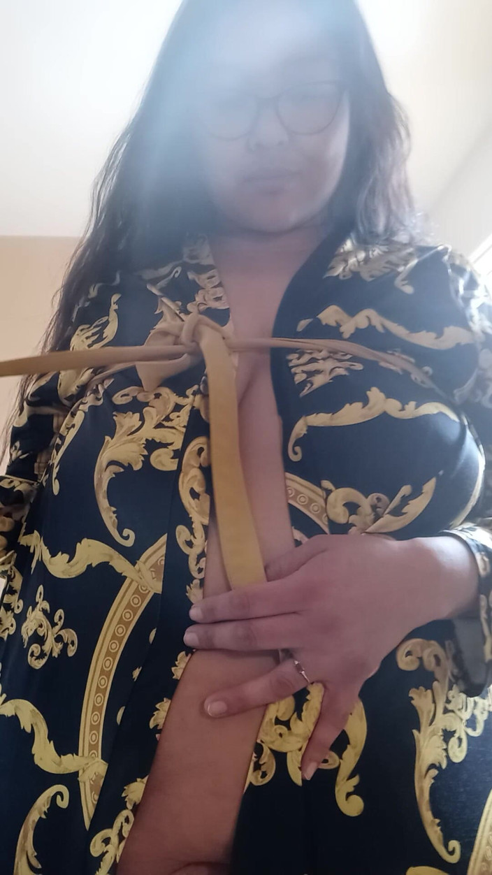 DeesDeepThroat: Mijn kont laten zien