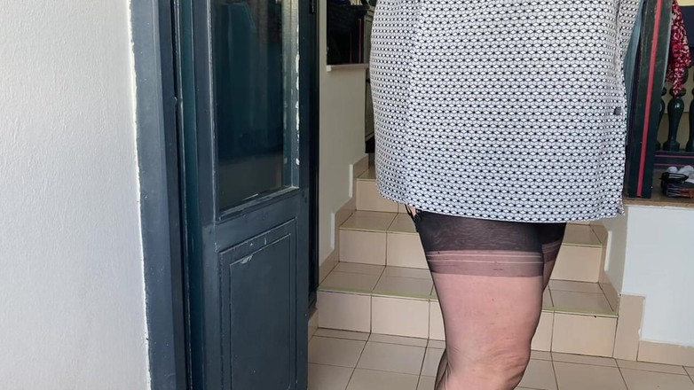 Aunty Sandra vintage girdle queen: Tante sandra in ihrem erstaunlichen hinterngürtel