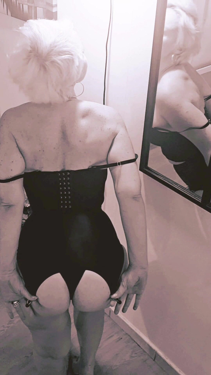 Sofy13: Saya doakan anda tahun seksi yang penuh dengan seks