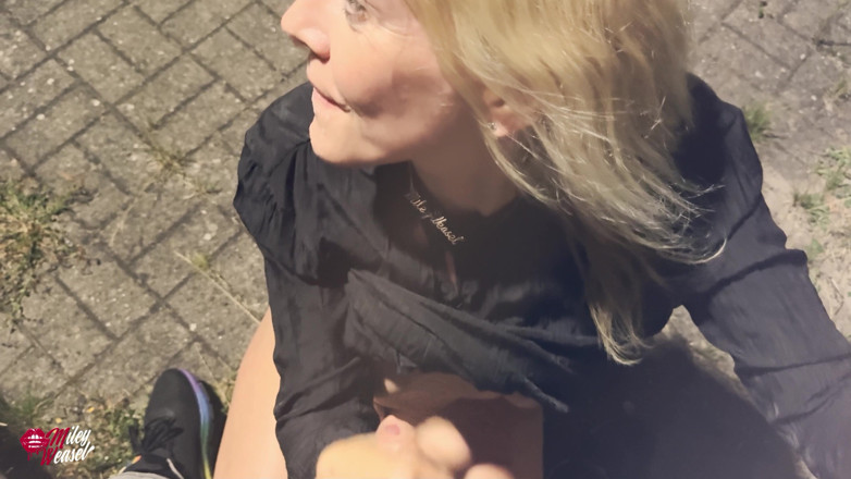 Miley Weasel: Horny Slut Fucked in the Middle of the Train Station!!