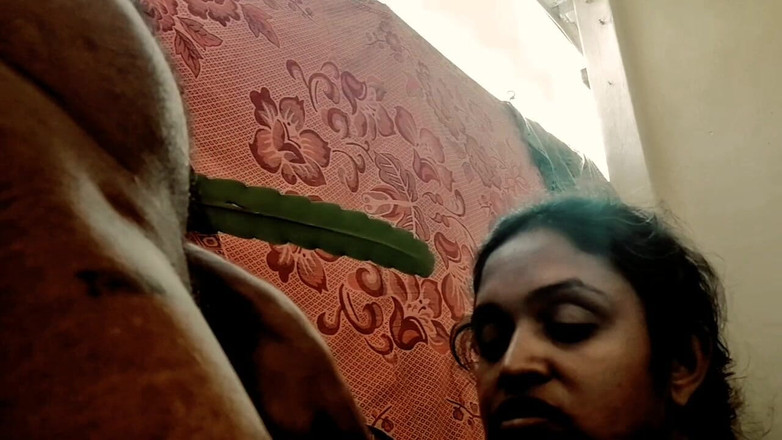 Tina Baby: Pakaian seksi tanteku yang asli di pesta natal