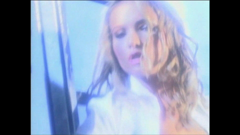 The Power of Love: Un grande cazzo duro sbatte la figa stretta bagnata