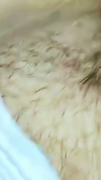 늦은 밤 나는 콘돔을 사용하는 두 구멍 내 인도 하녀를 따먹어.
