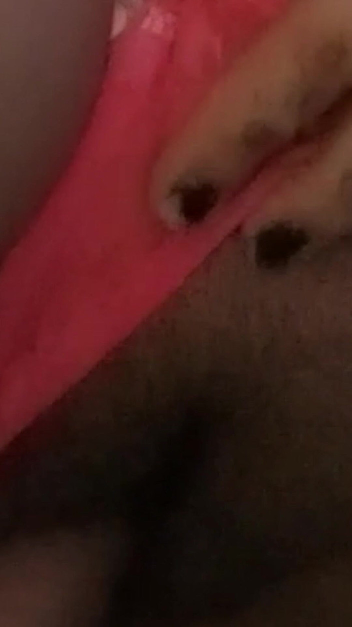 Dalyla: Pantat besar gemuk