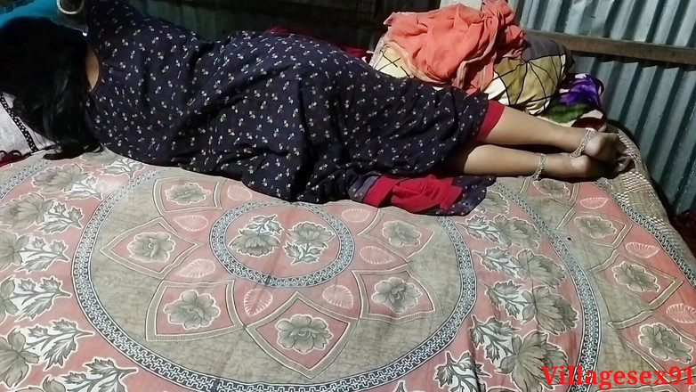 Villagesex91: Isteri yang baru berkahwin berkongkek dalam bilik selamat di rumah