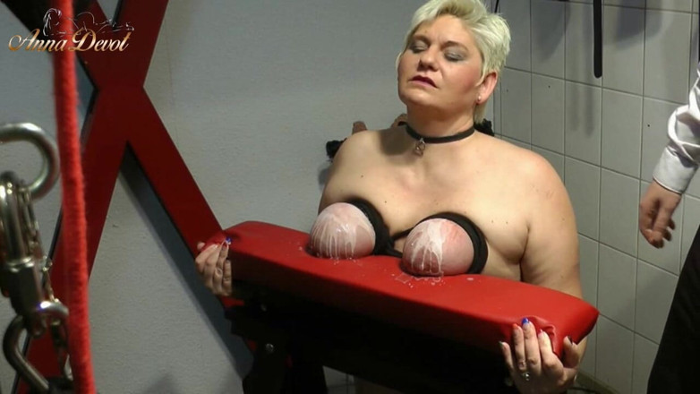 Anna Devot: Annadevot - Tits Wax Games of a Special Art