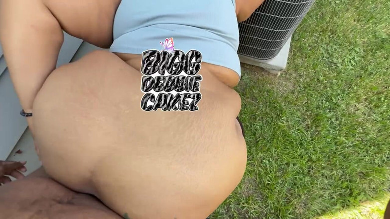 Biggdebbiecakez: Omg saya mengongkek jiran saya