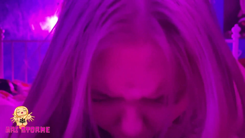 AurelliaCreampie: 情熱的にしゃぶり、何度もオーガズムを経験する