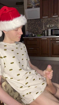 Naughty Solo Session Floods Twink Abs with Cum