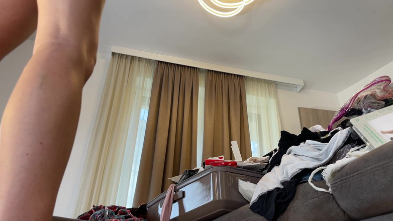 Short Skirt TV: Magrinha gostosa apertada buceta tcheca faz uma tentativa de calcinha...