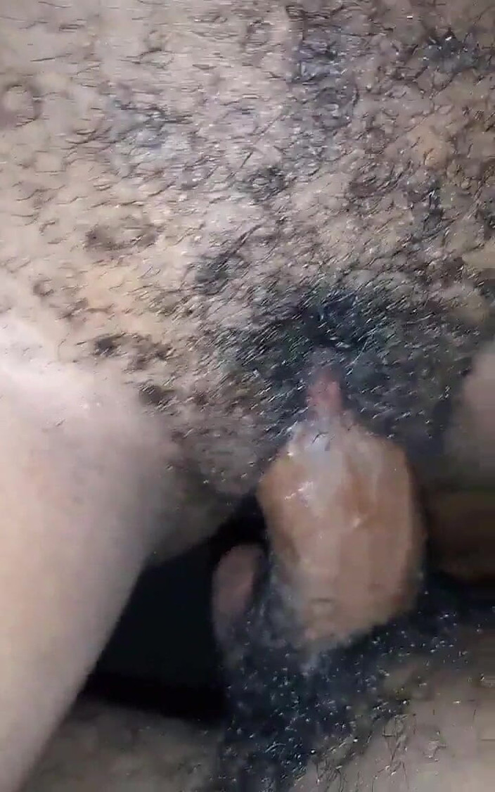 Pretty B: 내 마누라와 거실에서 섹스하기