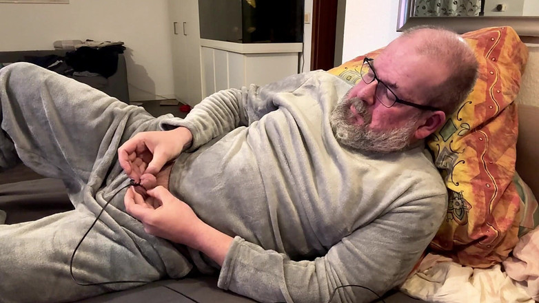 Qualzucht: नया, cuddly पजामा, मेगा orgasm!