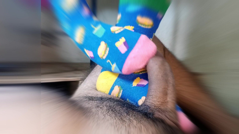 Hella Zaid: Straw with Feet Wearing Very Funny Stockings