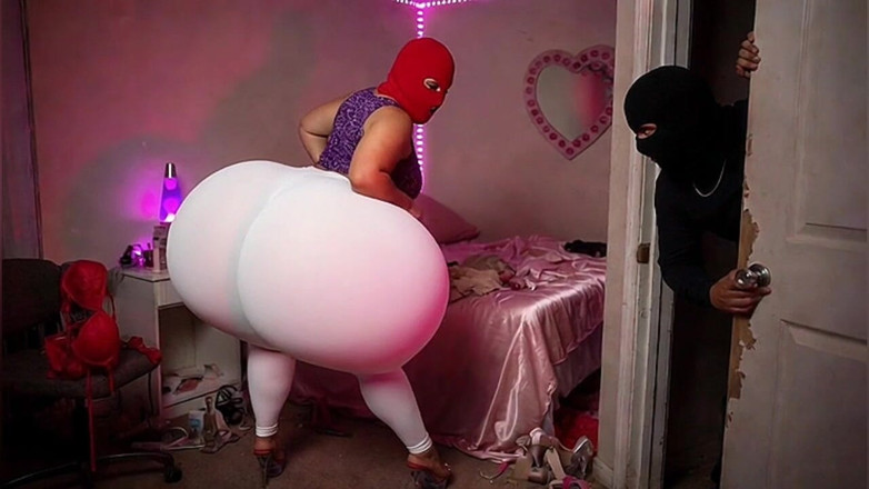 Animate golden: Big Ass Stepmom Twerking in Tight Leggings in Bedroom