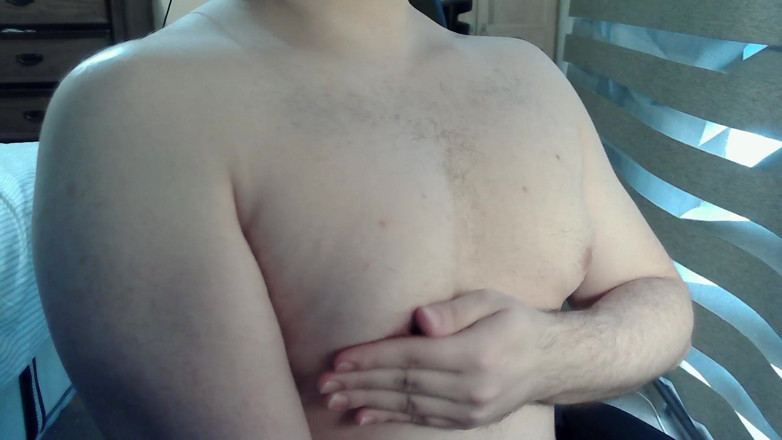 Himbo_Fox: Musculoso atleta brinca com seus mamilos na cam