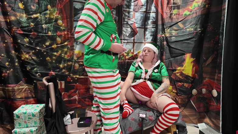 The Izars: Hari 7: Diri di rak mainan seks