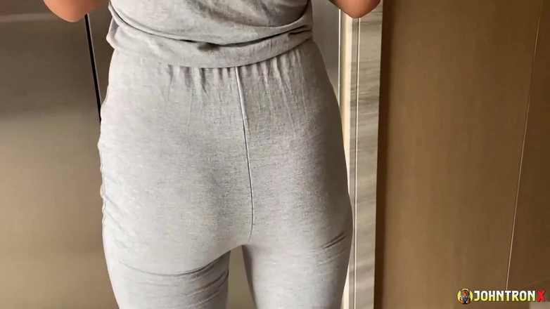 John Tron X: Johntronx - ein versautes, heißes tätowiertes schätzchen in einem badezimmer ficken