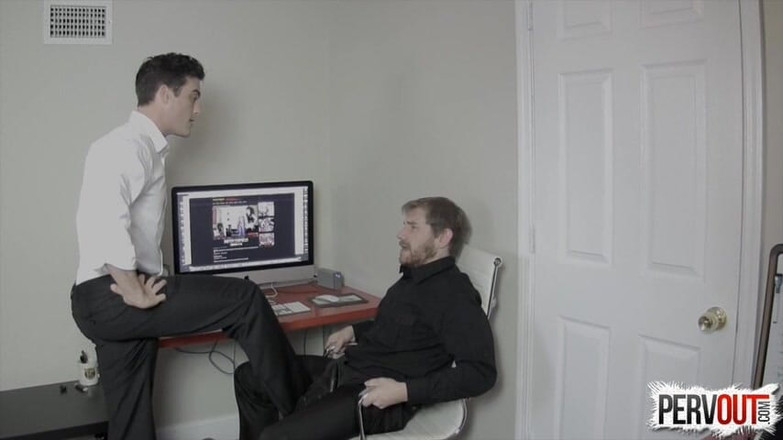 ManUpFilms: Capturados masturbando no trabalho