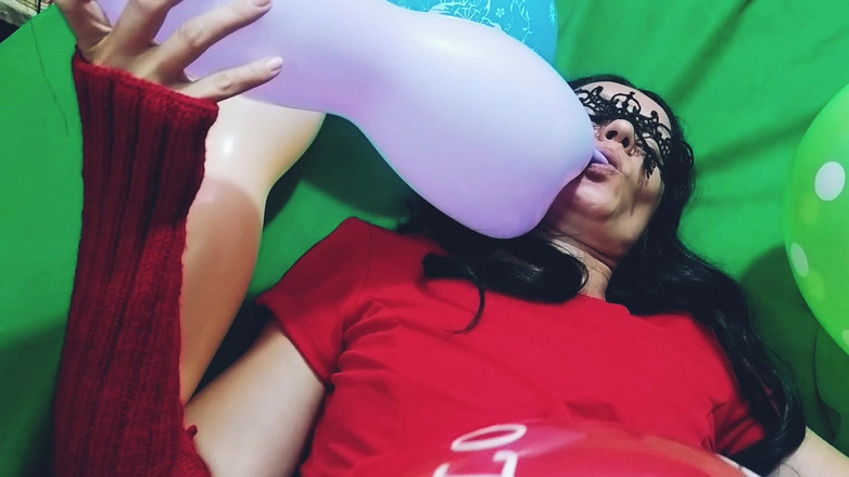 Bolly Karma: Krásná manželka je připravena na sex.