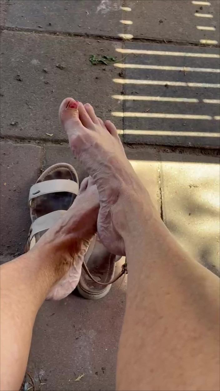 Goldschatz59: My Old Feet Have a Short Break