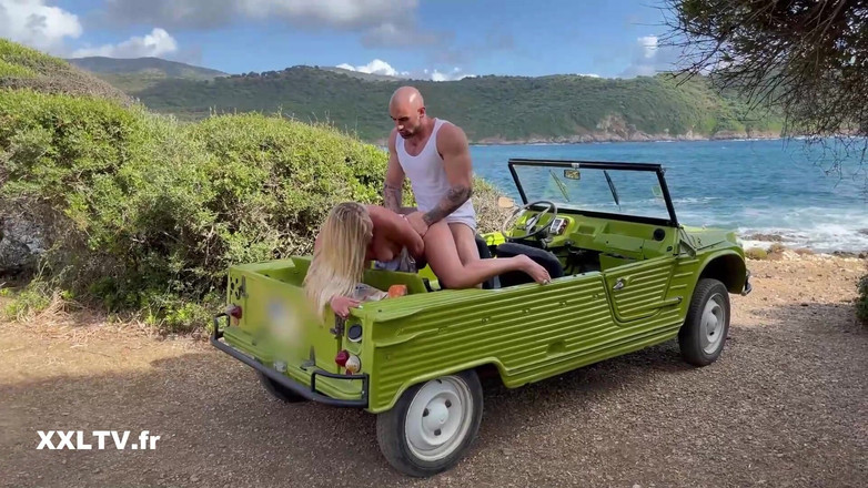 XXLTVFR: 与克洛伊杜瓦尔的吉普车之旅