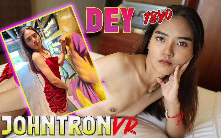 JohnTronVR: Hubená thajská studentka miluje umění a turistického ptáka