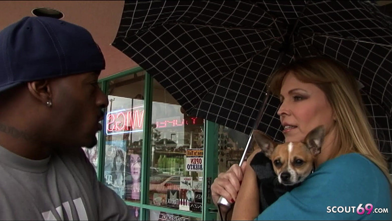 Full porn collection: Milf blonde Nicole dikongkek zakar hitam besar dalam kongkek antara...