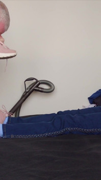 Sexy Foot Fetish with Mature Woman in the Afternoon
