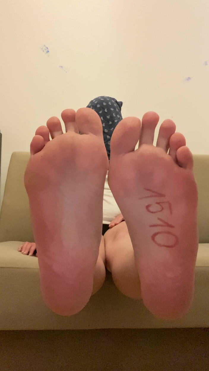 NicoleRay: 足を表示