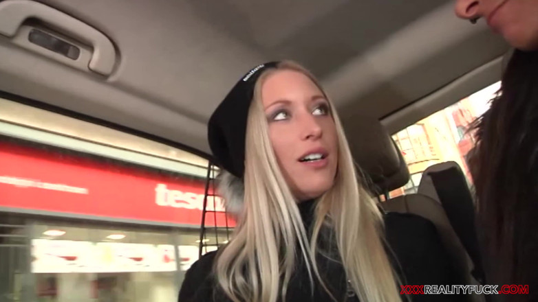 Czech Pornzone: Festa sessuale in città cavalcata