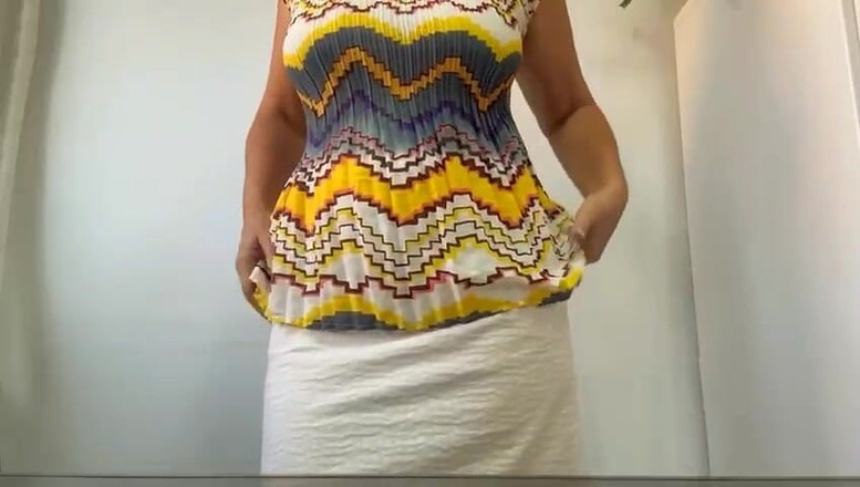 Step Mommy: MILF z dużymi piersiami i dużym tyłkiem prawie zostaje przyłapana...