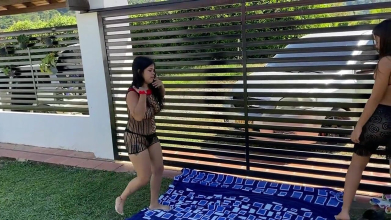 catalinagrande: Šukám svou nevlastní sestru po celém domě, dokud neejakuluje