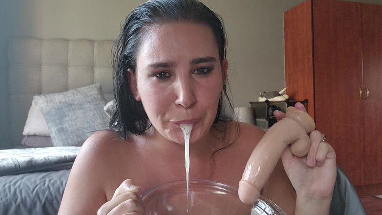 domslutfucker: Gorda prostituta dildo fode sua garganta e cu escancarado, face...