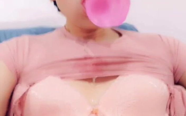 MariGuad: Watch me cum on my own face and swallow it...