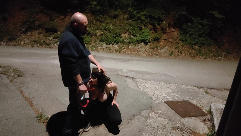 Toilet Mommy: Sie Werden Einen Speziellen Spaziergang Im Freien Haben