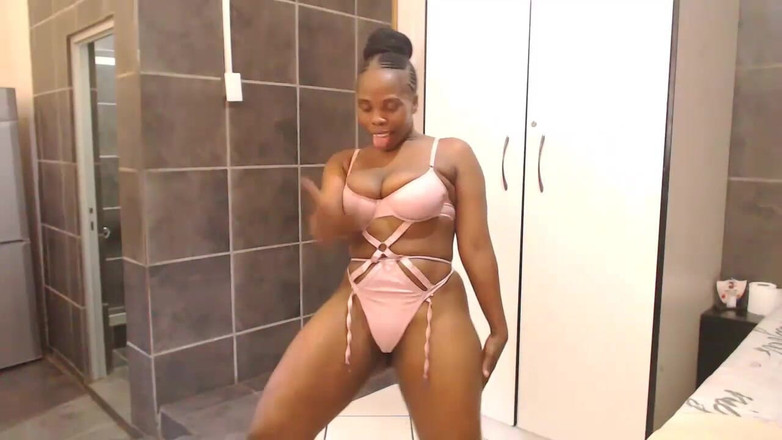 Big black clapping booties: Mi sego per un tovaglioso maniaco vizioso, episodio 1088