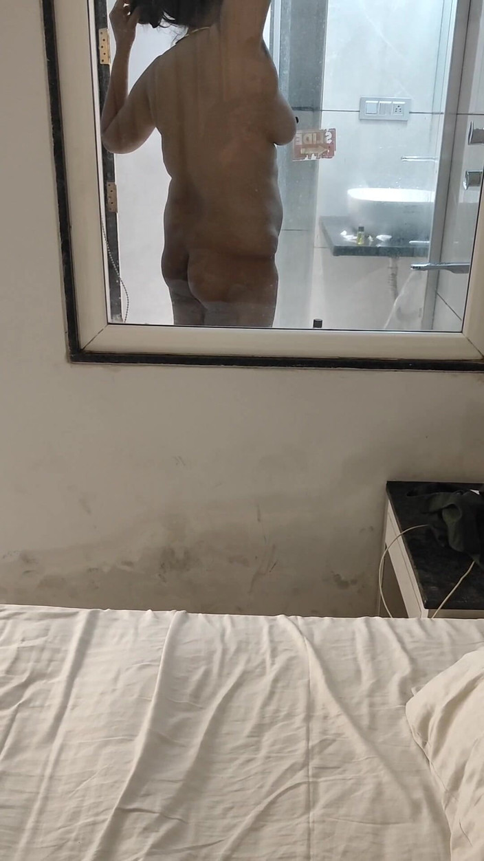 Crystalcouple: Moja przyrodnia siostra bierze kąpiel